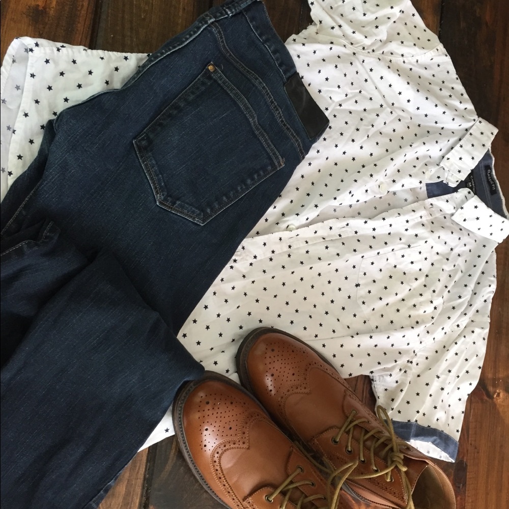 Carbon short sleeve button down with stars